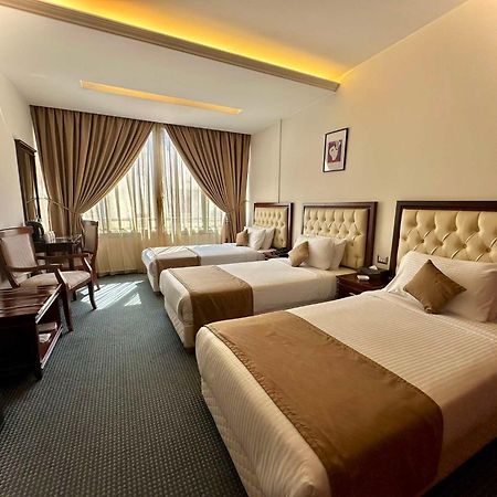 Midtown Hotel & Suites Beirut Exteriör bild