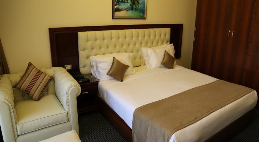 Midtown Hotel & Suites Beirut Exteriör bild