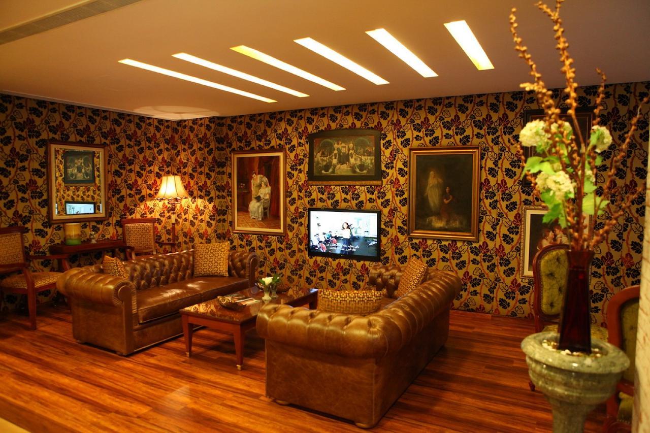 Midtown Hotel & Suites Beirut Exteriör bild
