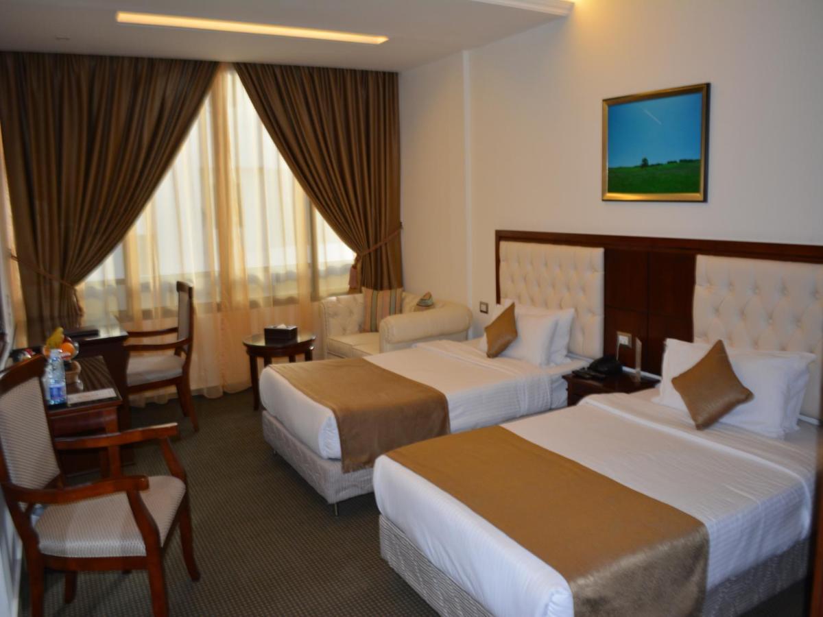 Midtown Hotel & Suites Beirut Exteriör bild