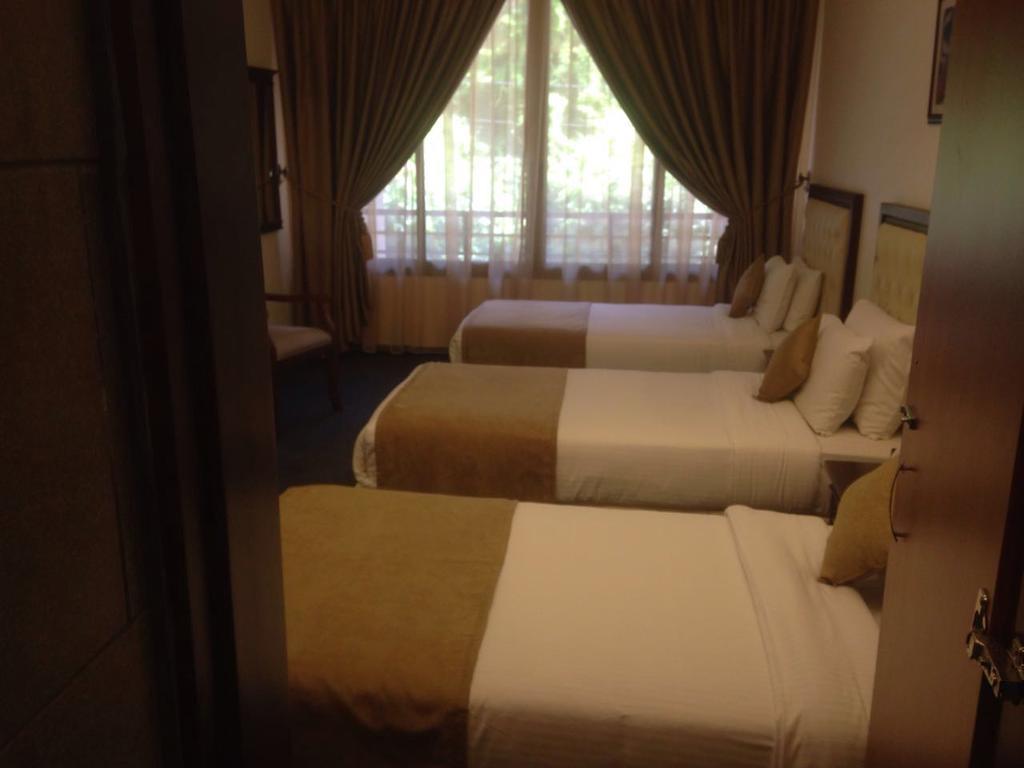 Midtown Hotel & Suites Beirut Exteriör bild