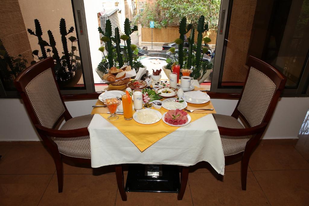 Midtown Hotel & Suites Beirut Exteriör bild